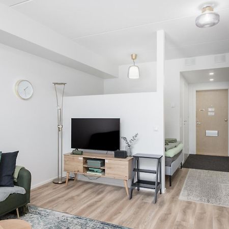 New Studio Apartment With Free Parking كوبيو المظهر الخارجي الصورة